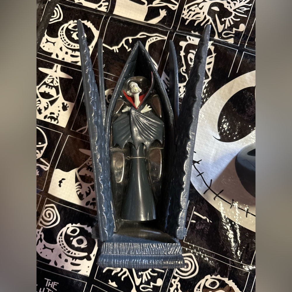 Nightmare before Christmas 3 Vampire Figurine Set - Picture 2 of 8